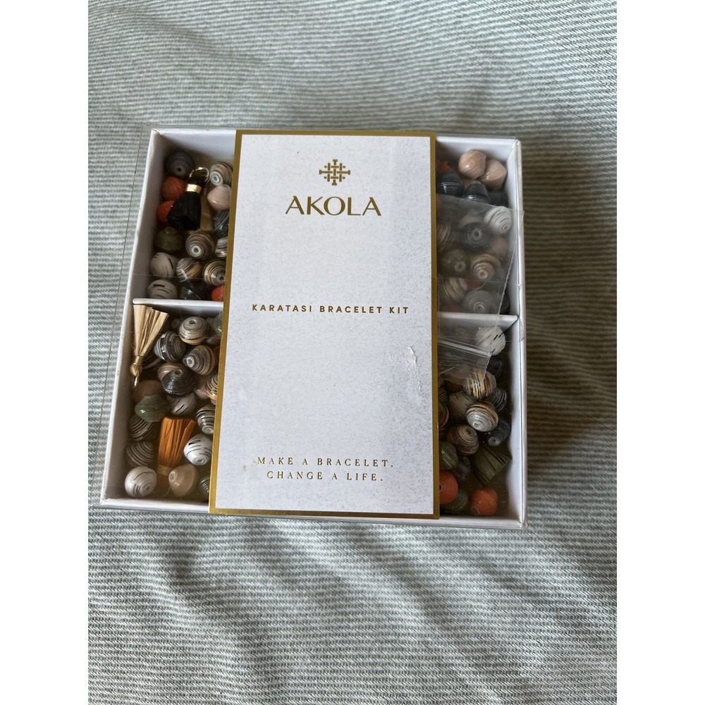 AKOLA Karatasi Bracelet Kit Handmade Bead Jewelry Making Kit (Beads & String)